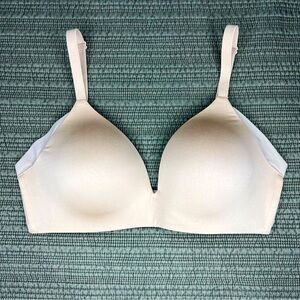 Wacoal 32D Ultimate Side Smoother Wire Free T-Shirt Bra